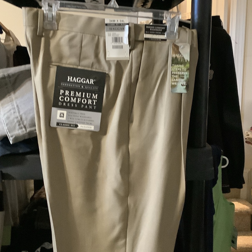 Haggar‎ Men's Premium Comfort Dress Pants - Khaki, wrinkle free, stretch waist,